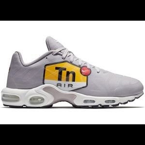 Air Max Plus Big Logo Wolf Grey